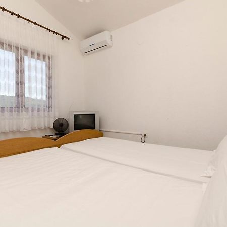 Apartments Mirko Trogir Exterior foto